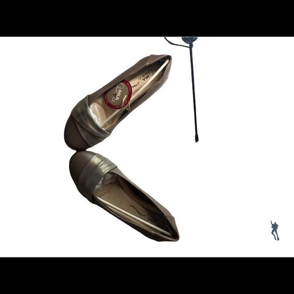 NWT and box. Mia Amore “Corra” flat. size 9 - Picture 2 of 6